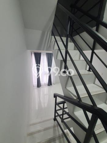 Disewakan! Rumah 3 Kamar Tidur &
3 Kamar Mandi di Bintaro, Jakarta Selatan Disewakan! Rumah 3 Kamar Tidur &
3 Kamar Mandi di Bintaro, Jakarta Selatan