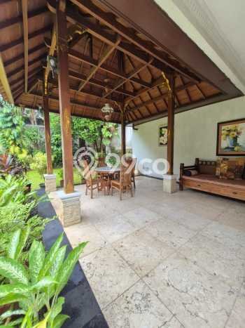 Dijual Rumah Luas Megah Dengan View Cantik di Bintaro, Jakarta Selatan Dijual Rumah Luas Megah Dengan View Cantik di Bintaro, Jakarta Selatan