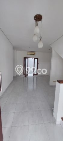 Rumah Sewa Tangerang Selatan LT 84m2 LB 90m2 Area Bintaro Rumah Sewa Tangerang Selatan LT 84m2 LB 90m2 Area Bintaro