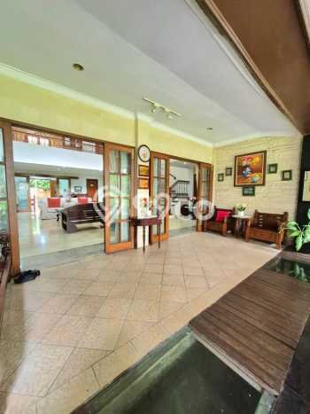 Dijual Rumah Luas Megah Dengan View Cantik di Bintaro, Jakarta Selatan Dijual Rumah Luas Megah Dengan View Cantik di Bintaro, Jakarta Selatan