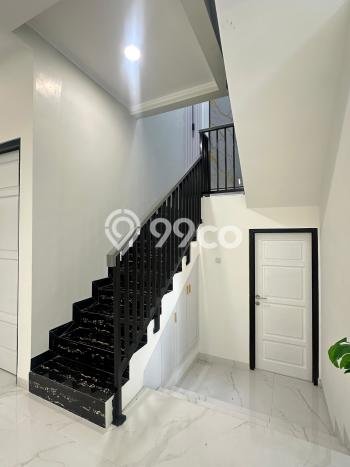 Siap Huni Hunian Elit 4 Kamar di BSD Dekat ke Mana Saja Siap Huni Hunian Elit 4 Kamar di BSD Dekat ke Mana Saja