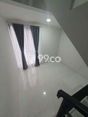 Disewakan! Rumah 3 Kamar Tidur &
3 Kamar Mandi di Bintaro, Jakarta Selatan Disewakan! Rumah 3 Kamar Tidur &
3 Kamar Mandi di Bintaro, Jakarta Selatan