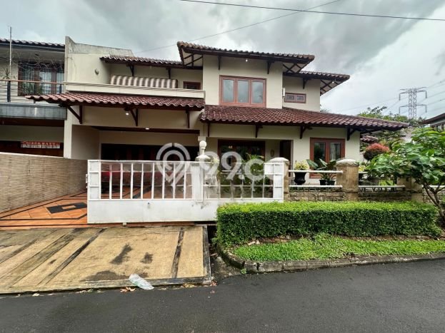 Rumah Sewa Tangerang Selatan LT 425m2 LB 500m2 Area Bintaro Rumah Sewa Tangerang Selatan LT 425m2 LB 500m2 Area Bintaro