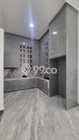 Jual Rumah Luas Megah Dengan View Cantik di Bintaro, Jakarta Selatan Jual Rumah Luas Megah Dengan View Cantik di Bintaro, Jakarta Selatan