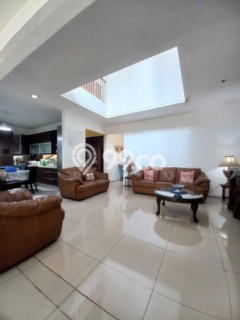 Dijual Rumah Mewah Elegan Dengan View Eksklusif di Bintaro, Tangerang Selatan Dijual Rumah Mewah Elegan Dengan View Eksklusif di Bintaro, Tangerang Selatan