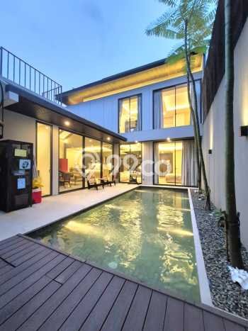 Rumah Elit LB 254m2 Siap Pakai Desain Elegan di Bintaro, Tangerang Selatan Rumah Elit LB 254m2 Siap Pakai Desain Elegan di Bintaro, Tangerang Selatan