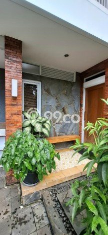 Rumah Luas Asri 4 KT Siap Pakai di Bintaro Tangerang Selatan Rumah Luas Asri 4 KT Siap Pakai di Bintaro Tangerang Selatan
