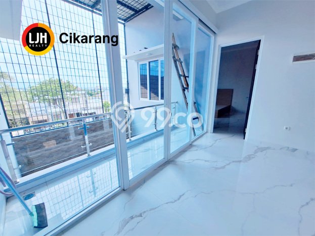 Rumah Bagus Siap Pakai Di Lippo Cikarang Luas 450m2 Aman Rumah Bagus Siap Pakai Di Lippo Cikarang Luas 450m2 Aman