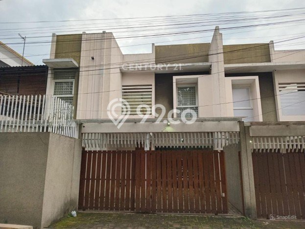 Rumah Elit LB 300m2 Siap Huni Desain Elegan di Setra Indah, Bandung Rumah Elit LB 300m2 Siap Huni Desain Elegan di Setra Indah, Bandung