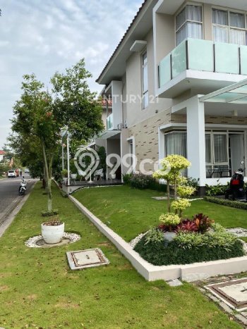 Jual Rumah Mewah Megah Dengan View Eksklusif di Kota Baru Parahyangan, Bandung Jual Rumah Mewah Megah Dengan View Eksklusif di Kota Baru Parahyangan, Bandung