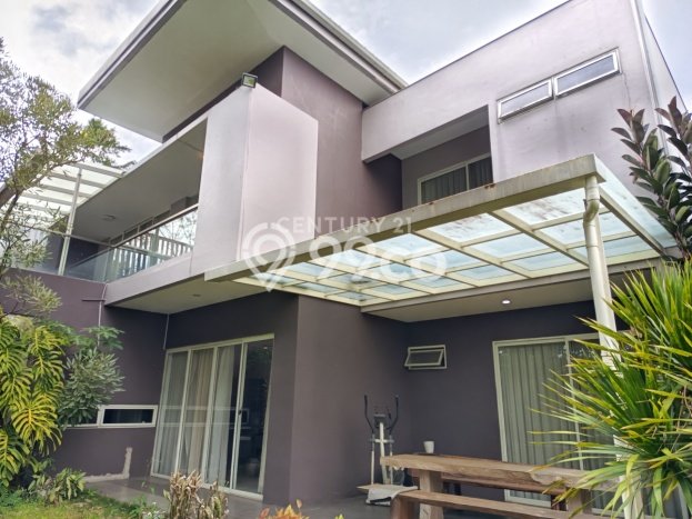 Hunian Elit LB 321m2 Siap Huni Desain Elegan di Dago, Bandung Hunian Elit LB 321m2 Siap Huni Desain Elegan di Dago, Bandung