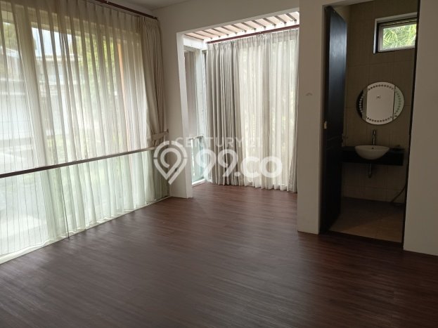 Hunian Elit LB 321m2 Siap Huni Desain Elegan di Dago, Bandung Hunian Elit LB 321m2 Siap Huni Desain Elegan di Dago, Bandung
