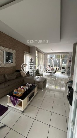 Jual Rumah Mewah Megah Dengan View Eksklusif di Kota Baru Parahyangan, Bandung Jual Rumah Mewah Megah Dengan View Eksklusif di Kota Baru Parahyangan, Bandung