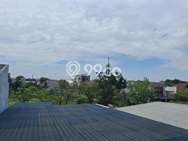 Rumah Elit Modern Siap Huni di Joglo Jakarta Barat Rumah Elit Modern Siap Huni di Joglo Jakarta Barat
