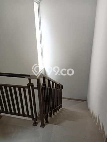 Rumah Luas Asri 3 KT Siap Pakai di Cibubur Jakarta Timur Rumah Luas Asri 3 KT Siap Pakai di Cibubur Jakarta Timur