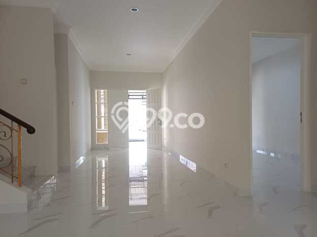 Ready to Use! Premium House LT 200m2 Desain Elegan di Kota Wisata Ready to Use! Premium House LT 200m2 Desain Elegan di Kota Wisata