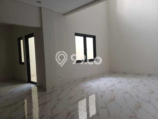 For Sale! Luxury House LT 200m2 Desain Elegan di Kota Wisata For Sale! Luxury House LT 200m2 Desain Elegan di Kota Wisata
