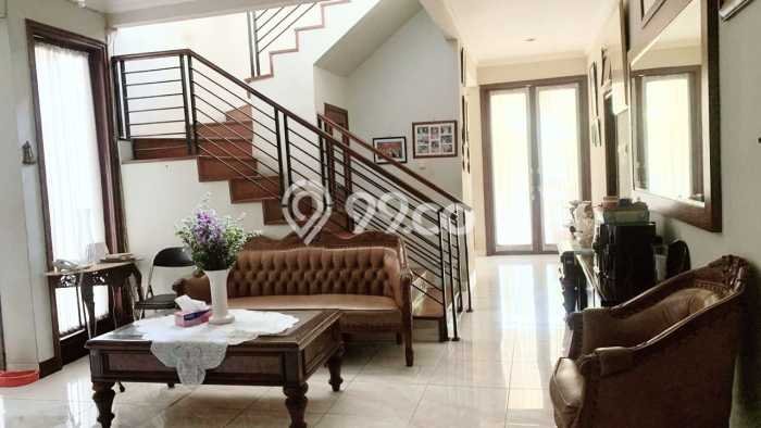 For Sale! Luxury House LT 272m2 Desain Modern di Citra Grand For Sale! Luxury House LT 272m2 Desain Modern di Citra Grand