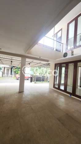 For Sale! Luxury House LT 272m2 Desain Modern di Citra Grand For Sale! Luxury House LT 272m2 Desain Modern di Citra Grand
