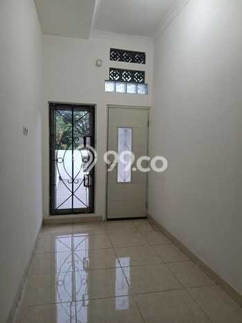 Dijual Hunian Rumah Terawat 4 Kamar di Kota Wisata, Bogor Dijual Hunian Rumah Terawat 4 Kamar di Kota Wisata, Bogor