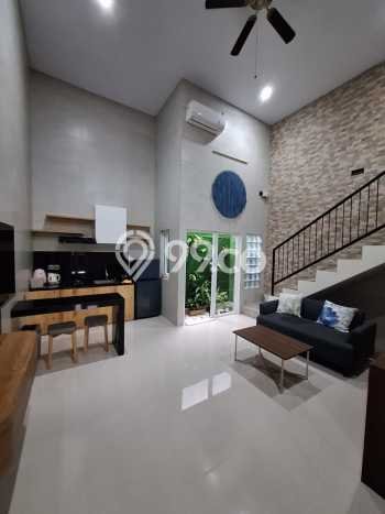 Disewakan! Rumah 1 Kamar Tidur &
1 Kamar Mandi di Sanur Kauh, Denpasar Disewakan! Rumah 1 Kamar Tidur &
1 Kamar Mandi di Sanur Kauh, Denpasar