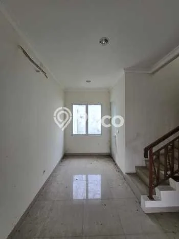 Jual Rumah Strategis Bagus Punya 4 KT di Cakung Jakarta Timur - Jual Rumah Strategis Bagus Punya 4 KT di Cakung Jakarta Timur -