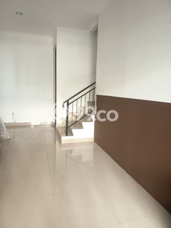 Ruko Disewa di Jakarta Utara dengan LB 175m2 Area Komersial Ramai Ruko Disewa di Jakarta Utara dengan LB 175m2 Area Komersial Ramai