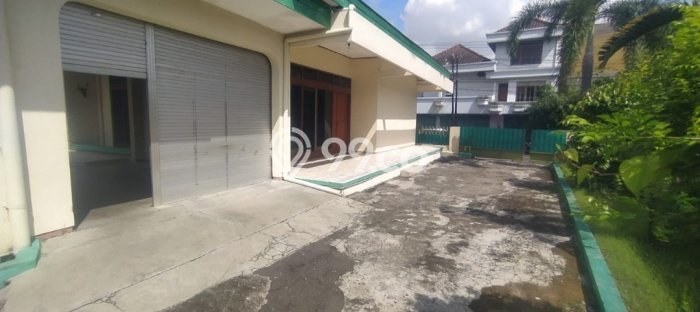 Dijual Rumah Mewah Exclusive di Jebres, Surakarta Dijual Rumah Mewah Exclusive di Jebres, Surakarta