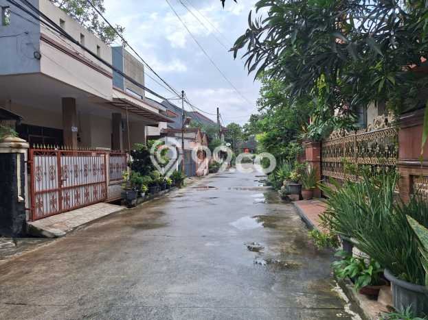 Rumah Mewah LB 225m2 Siap Huni Desain Elegan di Galaxy, Bekasi Rumah Mewah LB 225m2 Siap Huni Desain Elegan di Galaxy, Bekasi