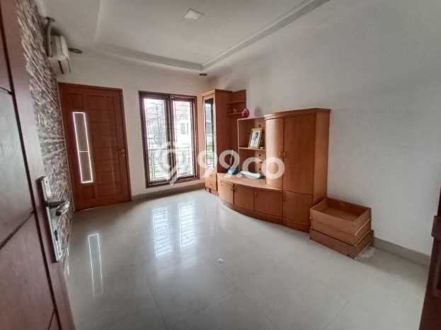 Lokasi strategis! Rumah siap huni dikontrakkan di Kelapa Gading LB 175m2 Lokasi strategis! Rumah siap huni dikontrakkan di Kelapa Gading LB 175m2