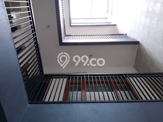 Lokasi terbaik! Rumah siap huni disewakan di Palmerah LB 670m2 Lokasi terbaik! Rumah siap huni disewakan di Palmerah LB 670m2