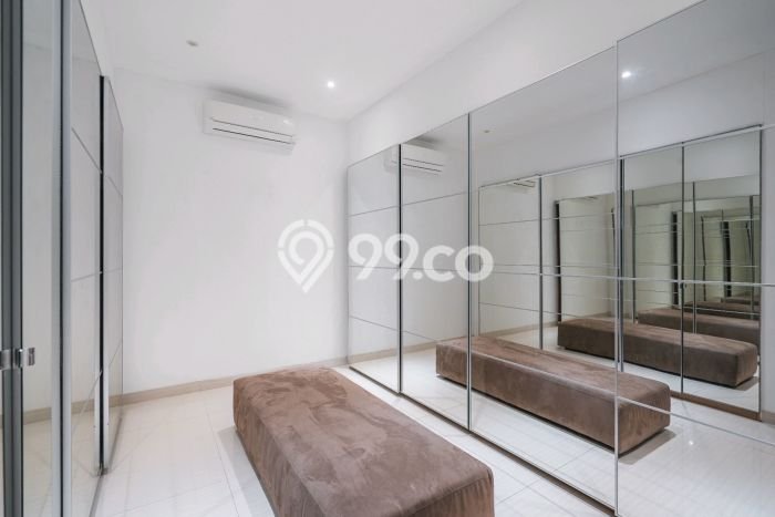 Vila Kawasan , Luas 570m2m², Akses ke Fasilitas Umum Vila Kawasan , Luas 570m2m², Akses ke Fasilitas Umum