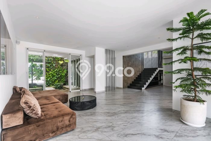 Vila Kawasan , Luas 570m2m², Akses ke Fasilitas Umum Vila Kawasan , Luas 570m2m², Akses ke Fasilitas Umum