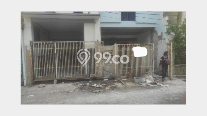 Rumah Elit Modern Tanpa Renovasi di Nginden Surabaya Rumah Elit Modern Tanpa Renovasi di Nginden Surabaya