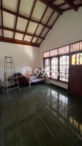 Hunian Eksklusif Siap Huni LT 360m2 di Gayungan, Surabaya Hunian Eksklusif Siap Huni LT 360m2 di Gayungan, Surabaya