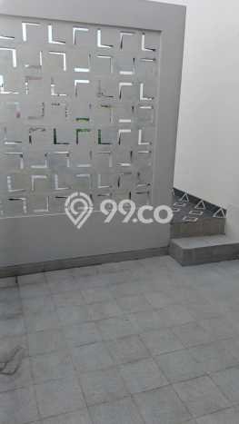 Ready to Use! Premium House LT 252m2 Desain Elegan di Pondok Tjandra Ready to Use! Premium House LT 252m2 Desain Elegan di Pondok Tjandra