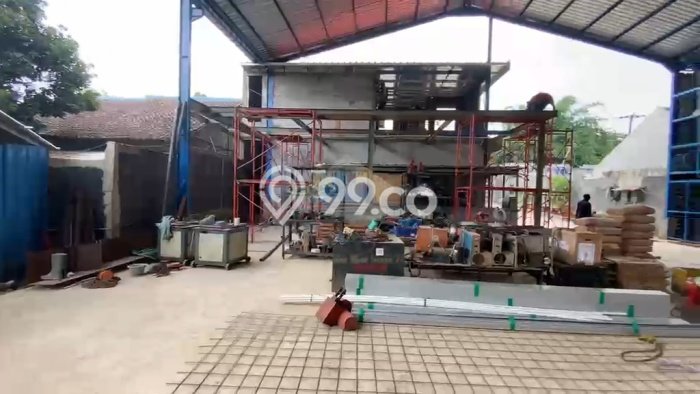 Unit Gudang Dijual di Jambe Tangerang Luas Bangunan 2000m2 Unit Gudang Dijual di Jambe Tangerang Luas Bangunan 2000m2
