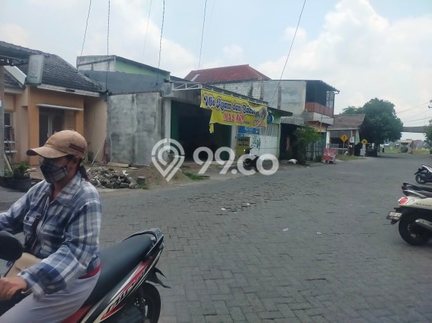 Rumah Modern Minimalis 2 KT Bisa Langsung Pindah di Tulangan Rumah Modern Minimalis 2 KT Bisa Langsung Pindah di Tulangan