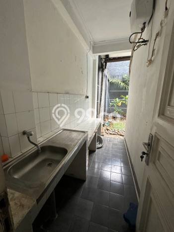 Hunian 5 Kamar Siap Huni Disewakan di Menteng Harga Kompetitif Hunian 5 Kamar Siap Huni Disewakan di Menteng Harga Kompetitif