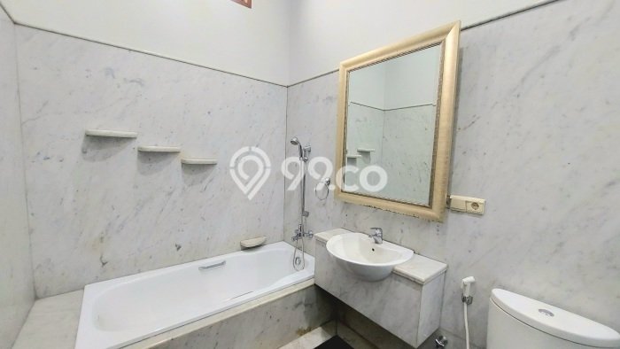 Rumah Modern Disewakan di Menteng Jakarta Pusat Lokasi Sangat Strategis Rumah Modern Disewakan di Menteng Jakarta Pusat Lokasi Sangat Strategis