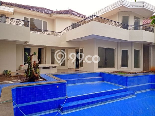 Rumah Modern Disewakan di Menteng Jakarta Pusat Lokasi Sangat Strategis Rumah Modern Disewakan di Menteng Jakarta Pusat Lokasi Sangat Strategis