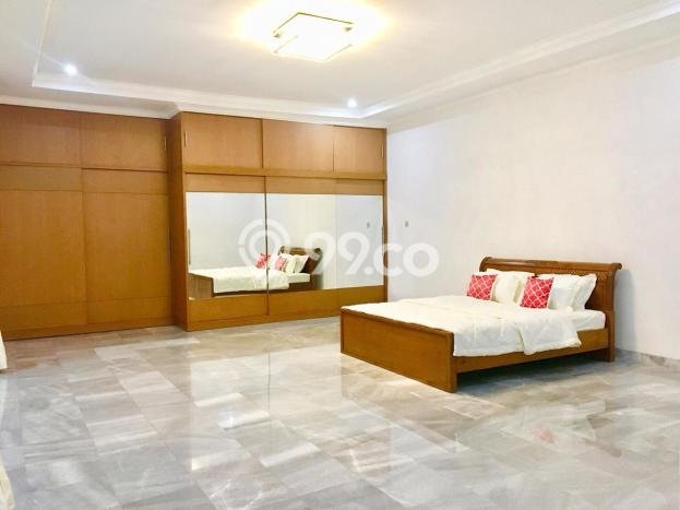 Hunian Elit LB 409m2 Siap Huni Desain Elegan di TB Simatupang, Jakarta Selatan Hunian Elit LB 409m2 Siap Huni Desain Elegan di TB Simatupang, Jakarta Selatan