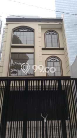 Ruko Dijual di Jakarta Selatan LT 196m2 & LB 420m2 Lokasi Terbaik! Ruko Dijual di Jakarta Selatan LT 196m2 & LB 420m2 Lokasi Terbaik!