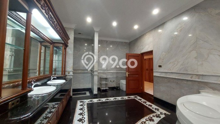 Ready to Use! Premium House LT 1240m2 Desain Elegan di Pondok Indah Ready to Use! Premium House LT 1240m2 Desain Elegan di Pondok Indah