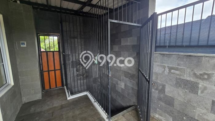 For Sale! Luxury House LT 216m2 Desain Elegan di Gading Serpong For Sale! Luxury House LT 216m2 Desain Elegan di Gading Serpong