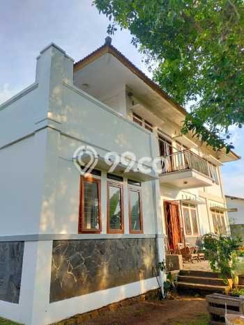 Rumah Elit LB 400m2 Siap Pakai Desain Elegan di Bandung Barat, Bandung Rumah Elit LB 400m2 Siap Pakai Desain Elegan di Bandung Barat, Bandung