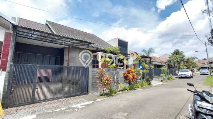 Hunian Cantik Minimalis Lb 250m2 di Cimahi Utara, Cimahi Hunian Cantik Minimalis Lb 250m2 di Cimahi Utara, Cimahi