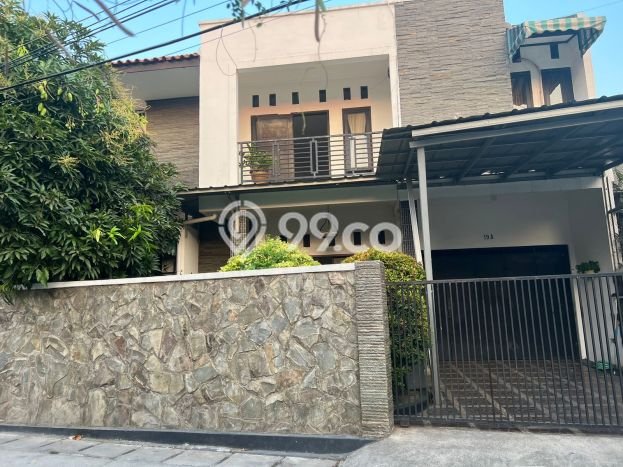 Rumah Modern 5 KT di Jatiwaringin Bekasi Full Furnished Rumah Modern 5 KT di Jatiwaringin Bekasi Full Furnished