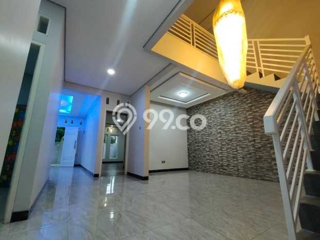Rumah Luxury Modern Tanpa Renovasi di Pondok Kelapa Jakarta Timur Rumah Luxury Modern Tanpa Renovasi di Pondok Kelapa Jakarta Timur
