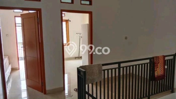Jual Rumah Luas Elegan Dengan View Eksklusif di Jatiwaringin, Bekasi Jual Rumah Luas Elegan Dengan View Eksklusif di Jatiwaringin, Bekasi
